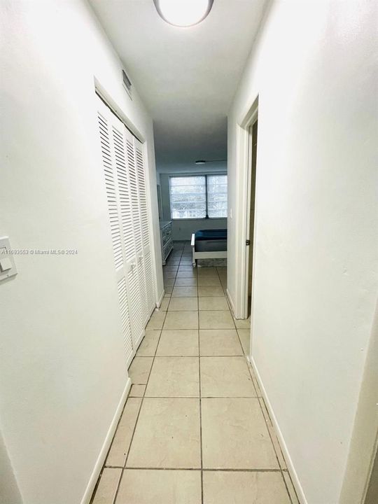 For Rent: $1,690 (1 beds, 1 baths, 898 Square Feet)