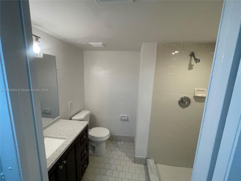 For Rent: $1,900 (2 beds, 2 baths, 58389 Square Feet)