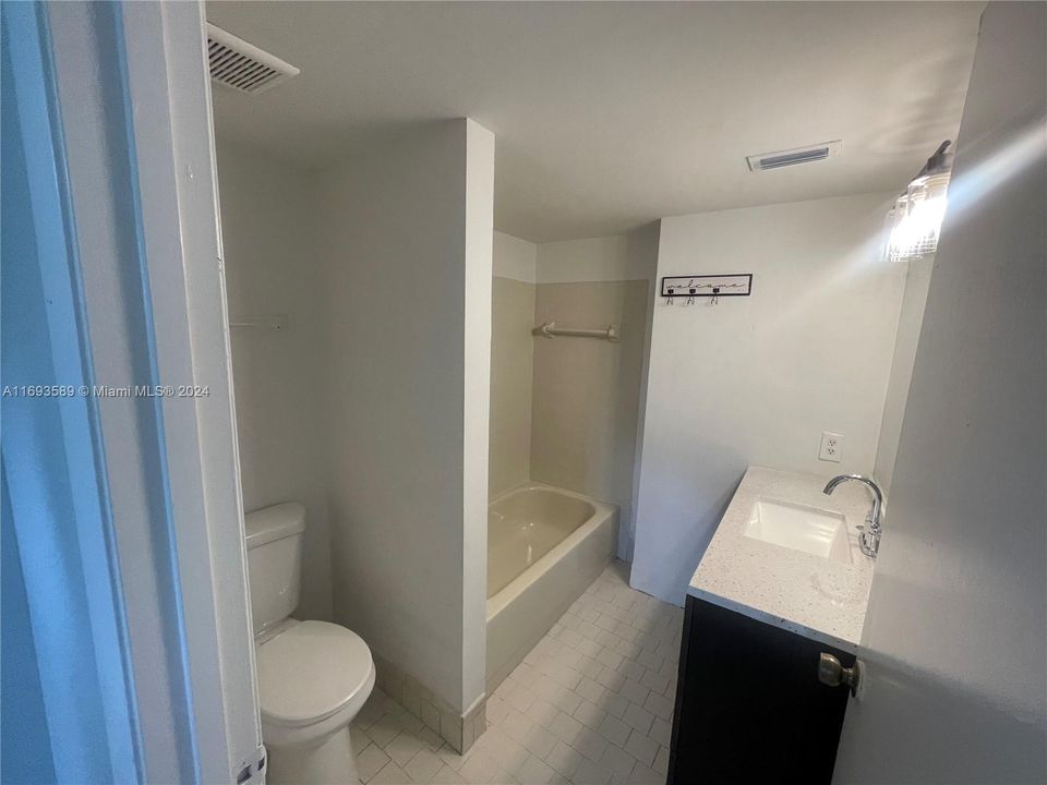 For Rent: $1,900 (2 beds, 2 baths, 58389 Square Feet)