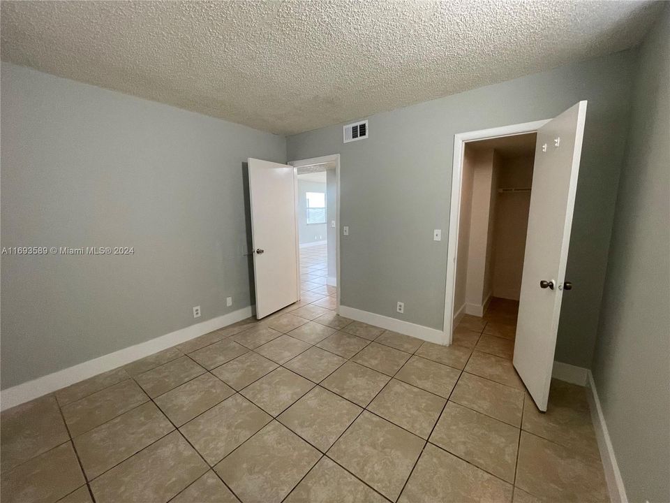 For Rent: $1,900 (2 beds, 2 baths, 58389 Square Feet)