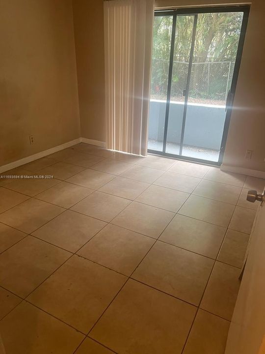 For Rent: $1,600 (1 beds, 1 baths, 775 Square Feet)