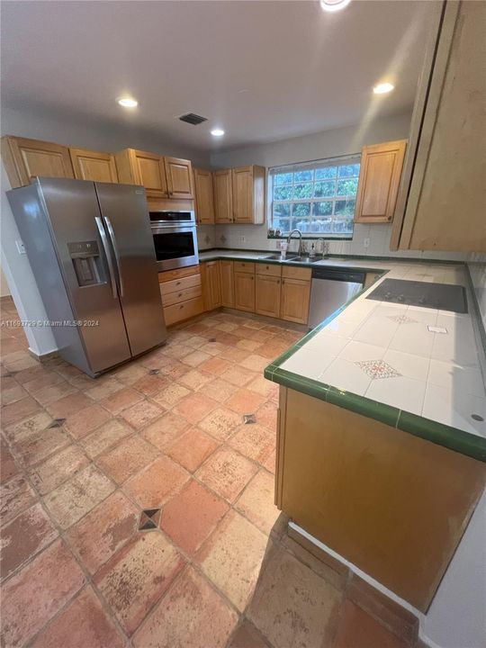 Recently Rented: $3,675 (3 beds, 2 baths, 3530 Square Feet)