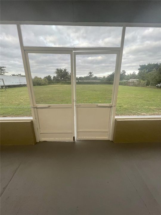 Recently Rented: $3,675 (3 beds, 2 baths, 3530 Square Feet)