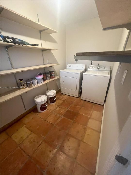 Recently Rented: $3,675 (3 beds, 2 baths, 3530 Square Feet)