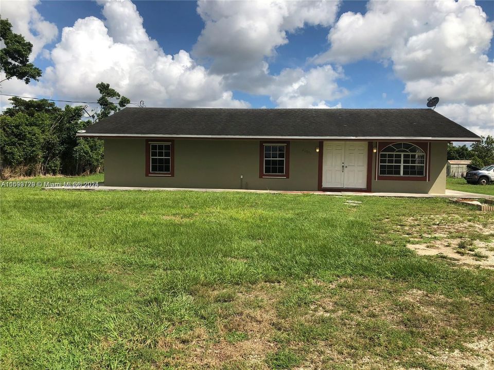 Recently Rented: $3,675 (3 beds, 2 baths, 3530 Square Feet)