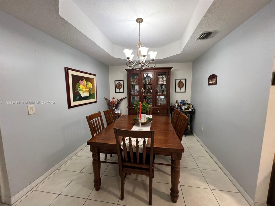 For Sale: $429,000 (3 beds, 2 baths, 1271 Square Feet)