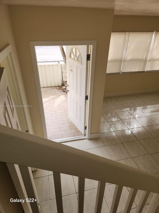 最近租的: $2,800 (3 贝兹, 2 浴室, 1224 平方英尺)