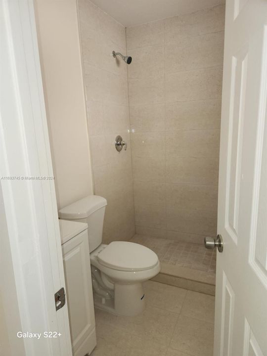 最近租的: $2,800 (3 贝兹, 2 浴室, 1224 平方英尺)