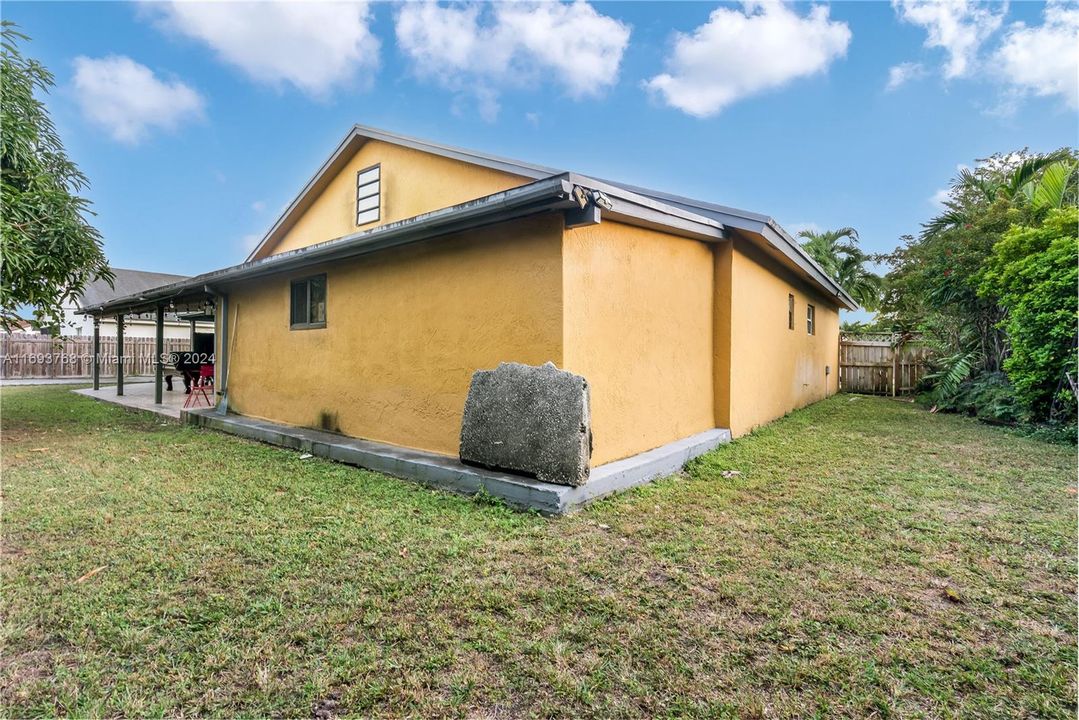 For Sale: $615,000 (3 beds, 2 baths, 1851 Square Feet)