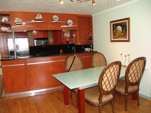 En Venta: $299,000 (1 camas, 2 baños, 1060 Pies cuadrados)