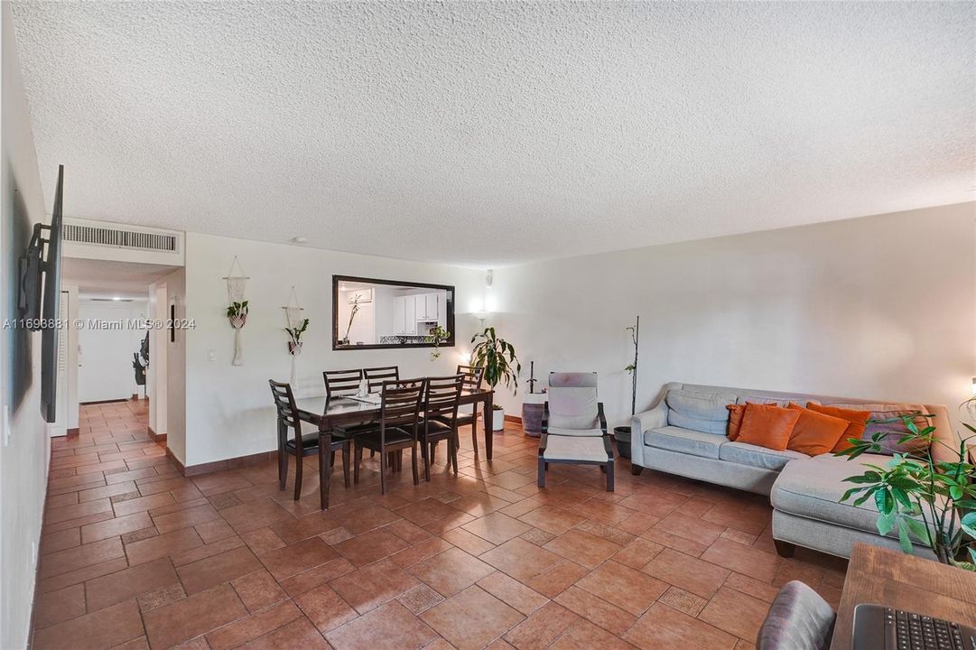 For Sale: $360,000 (3 beds, 2 baths, 1170 Square Feet)