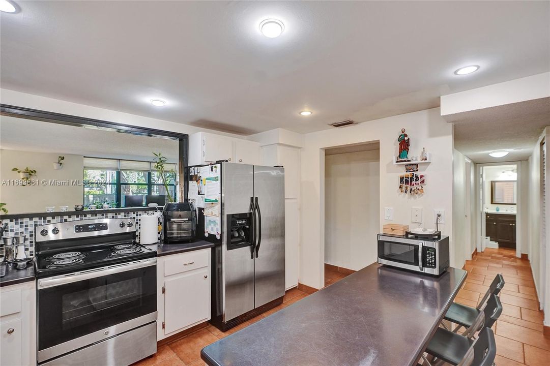 For Sale: $360,000 (3 beds, 2 baths, 1170 Square Feet)