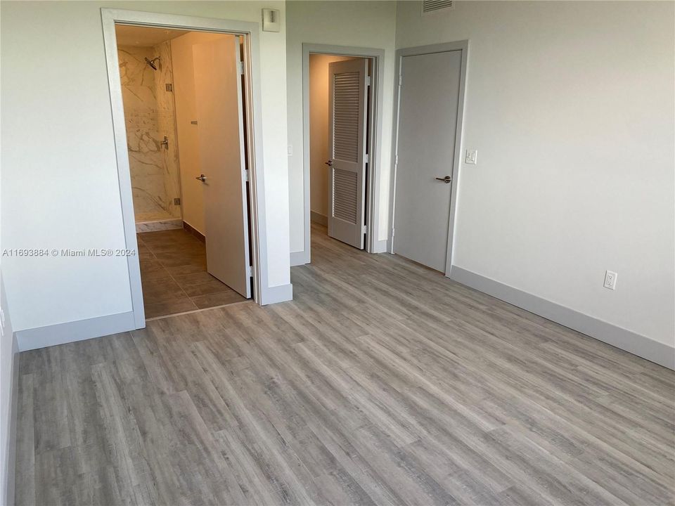 For Rent: $2,443 (2 beds, 2 baths, 1127 Square Feet)