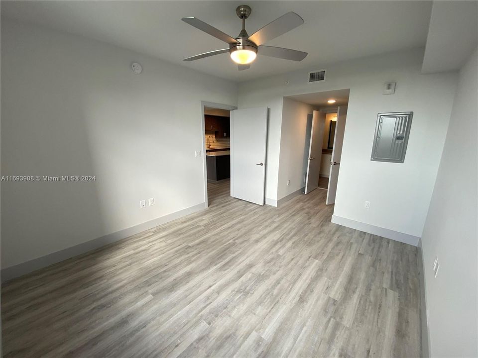 For Rent: $2,748 (2 beds, 2 baths, 1038 Square Feet)