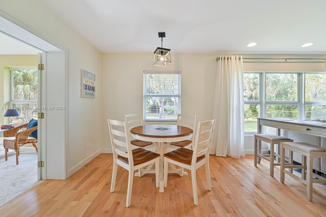 Smaller Dinning table on Kitchen/ Living Room