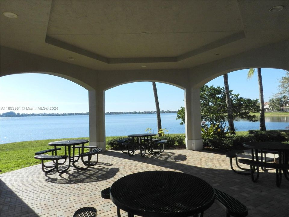 Community picnic area