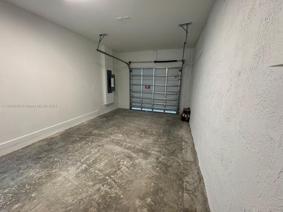 For Rent: $3,000 (3 beds, 2 baths, 0 Square Feet)