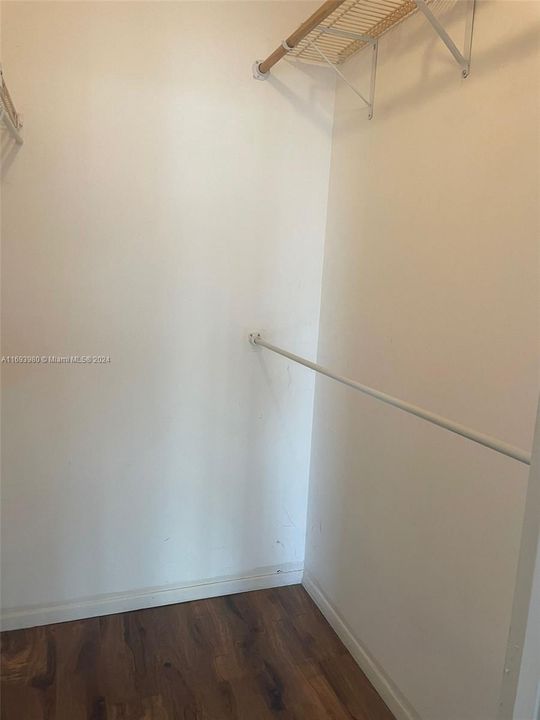 For Rent: $1,785 (1 beds, 1 baths, 820 Square Feet)