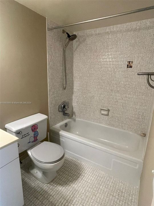 For Rent: $1,785 (1 beds, 1 baths, 820 Square Feet)