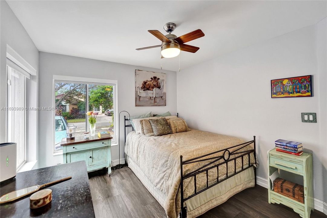 For Sale: $598,500 (3 beds, 2 baths, 1776 Square Feet)