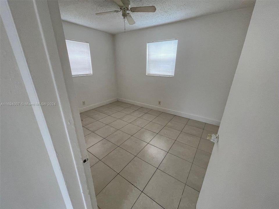 For Rent: $2,700 (3 beds, 2 baths, 840 Square Feet)