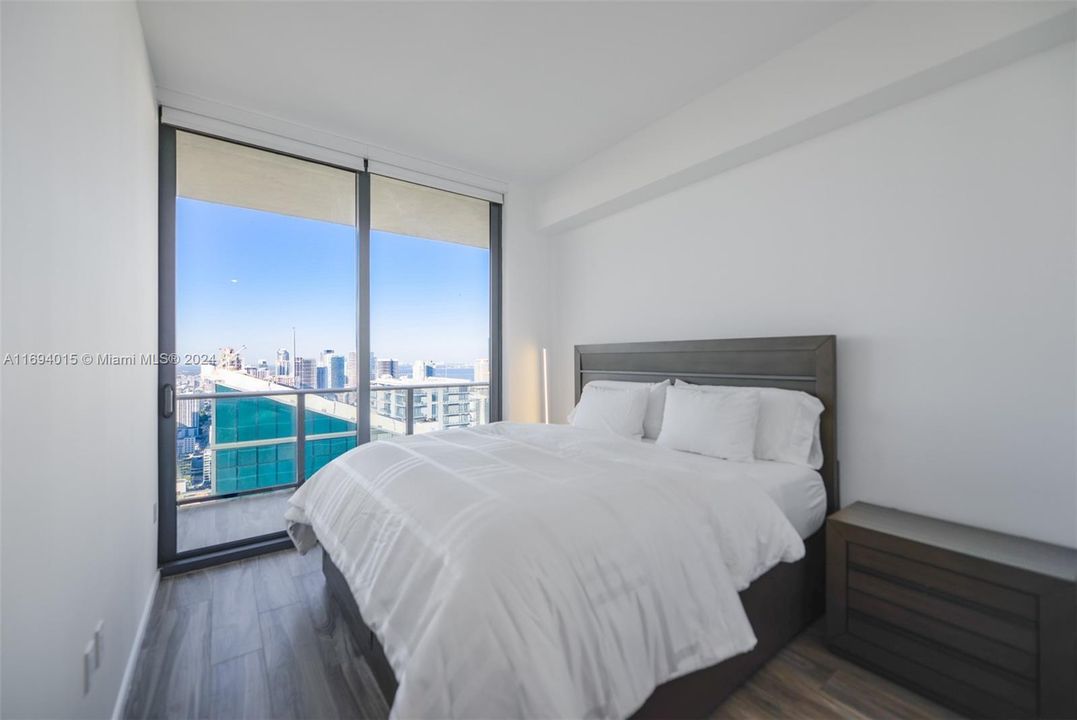 For Sale: $1,800,000 (3 beds, 3 baths, 1444 Square Feet)