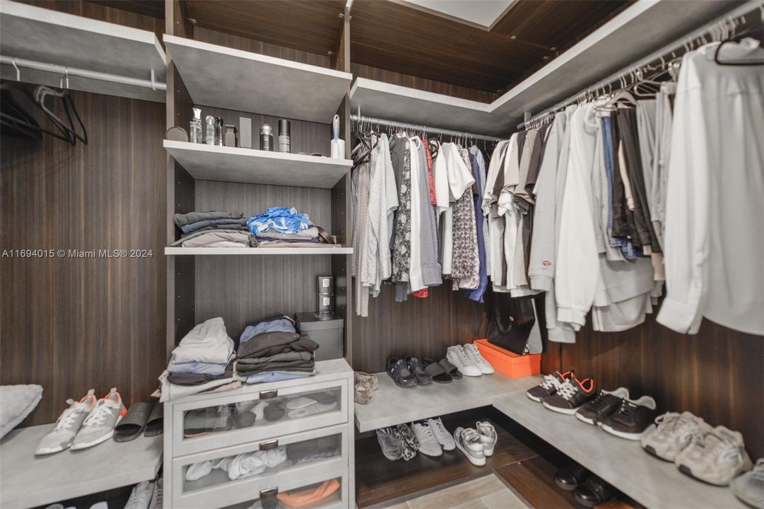 MASTER CLOSET