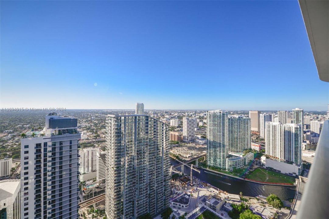 For Sale: $1,800,000 (3 beds, 3 baths, 1444 Square Feet)