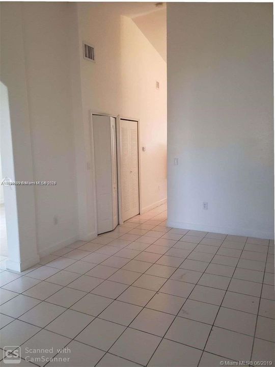 For Rent: $2,400 (3 beds, 2 baths, 1076 Square Feet)