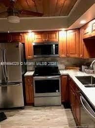 For Rent: $1,950 (1 beds, 1 baths, 847 Square Feet)