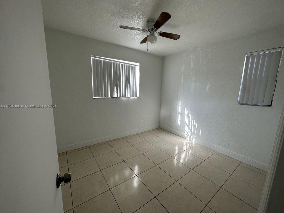 For Rent: $1,750 (2 beds, 1 baths, 3708 Square Feet)