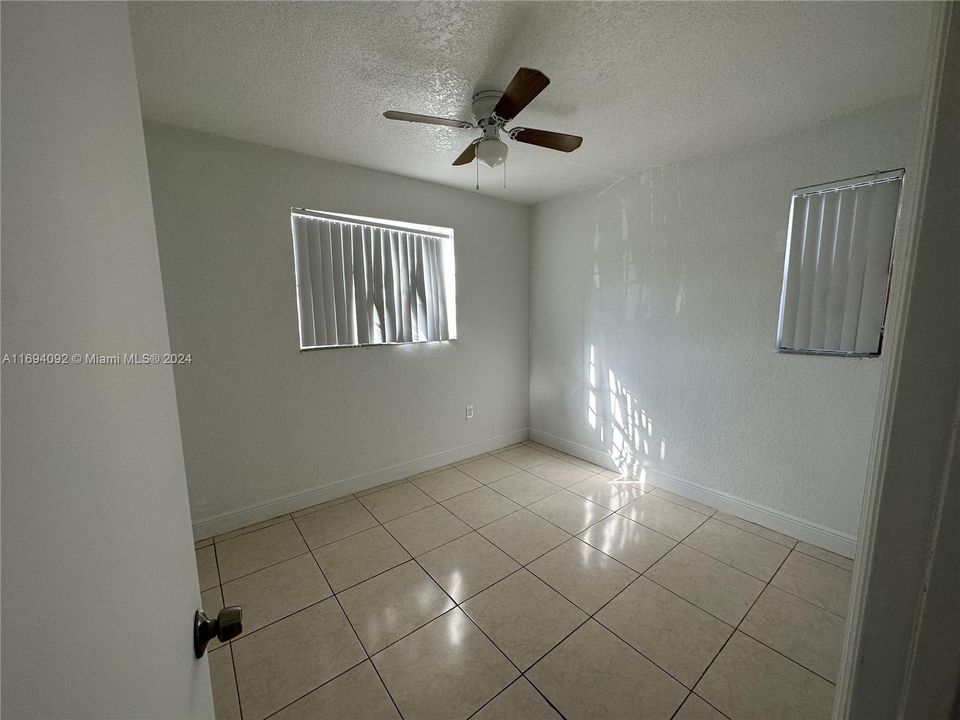 For Rent: $1,750 (2 beds, 1 baths, 3708 Square Feet)