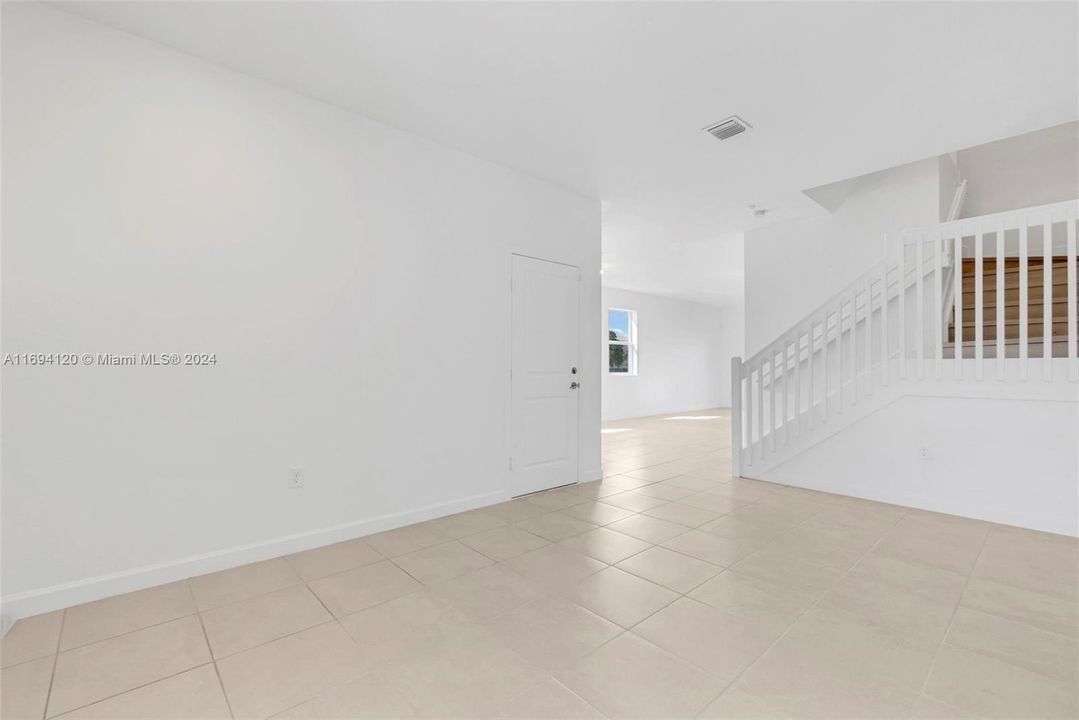 For Sale: $409,900 (3 beds, 2 baths, 1827 Square Feet)