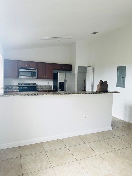 For Sale: $390,000 (3 beds, 2 baths, 1264 Square Feet)