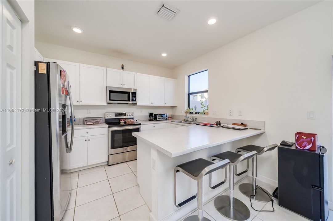 For Sale: $490,000 (3 beds, 2 baths, 1483 Square Feet)