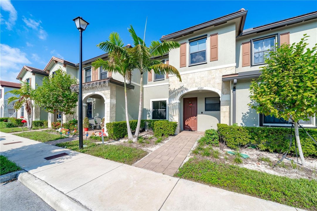 For Sale: $490,000 (3 beds, 2 baths, 1483 Square Feet)