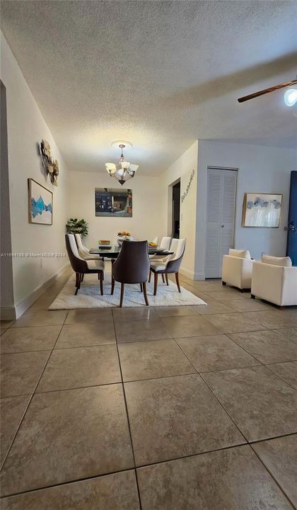 For Sale: $154,000 (1 beds, 2 baths, 691 Square Feet)