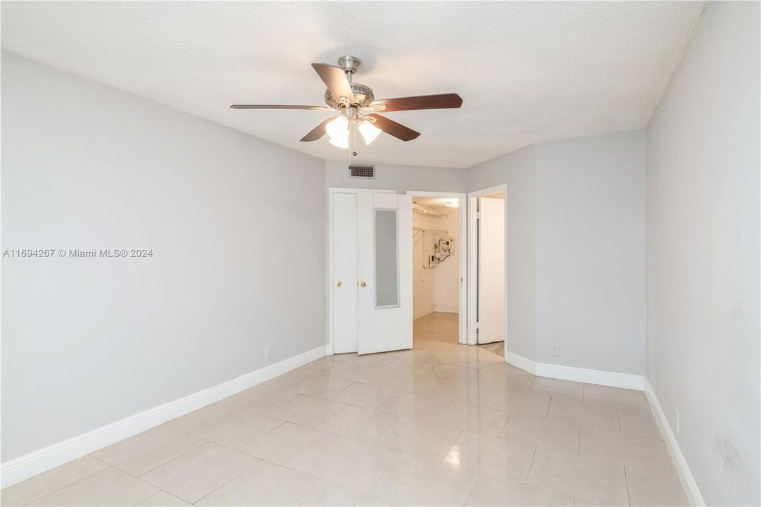 For Rent: $2,550 (2 beds, 2 baths, 1036 Square Feet)