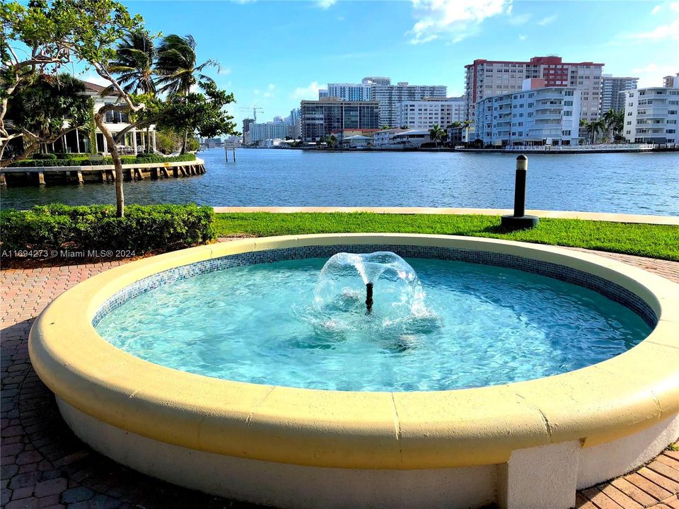 Fountain play area