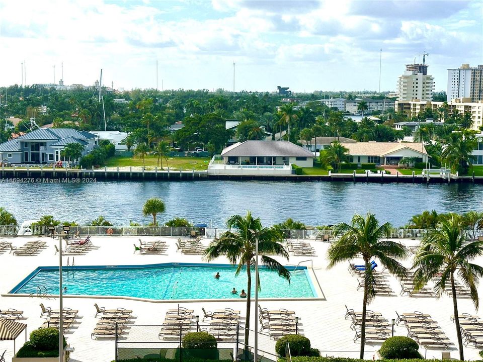 Bay side pool and city