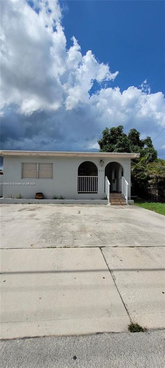 For Sale: $620,000 (3 beds, 2 baths, 1482 Square Feet)