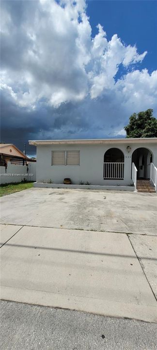 For Sale: $620,000 (3 beds, 2 baths, 1482 Square Feet)