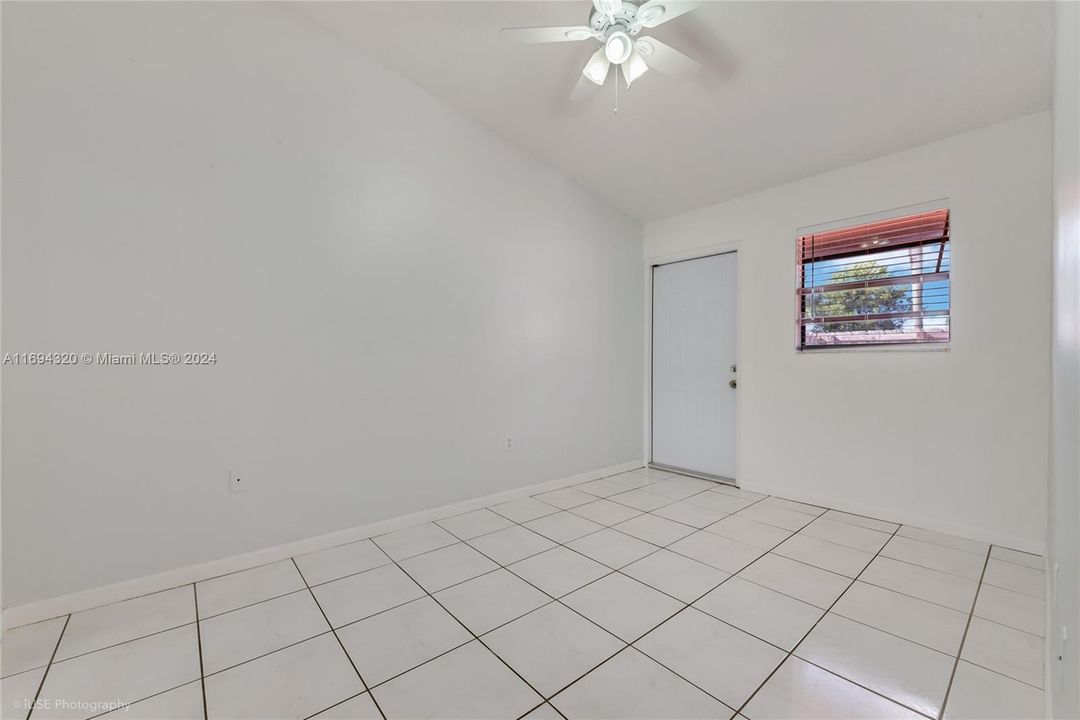 For Rent: $2,650 (2 beds, 2 baths, 1130 Square Feet)