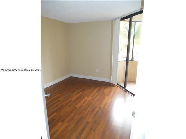 For Rent: $1,875 (2 beds, 1 baths, 828 Square Feet)