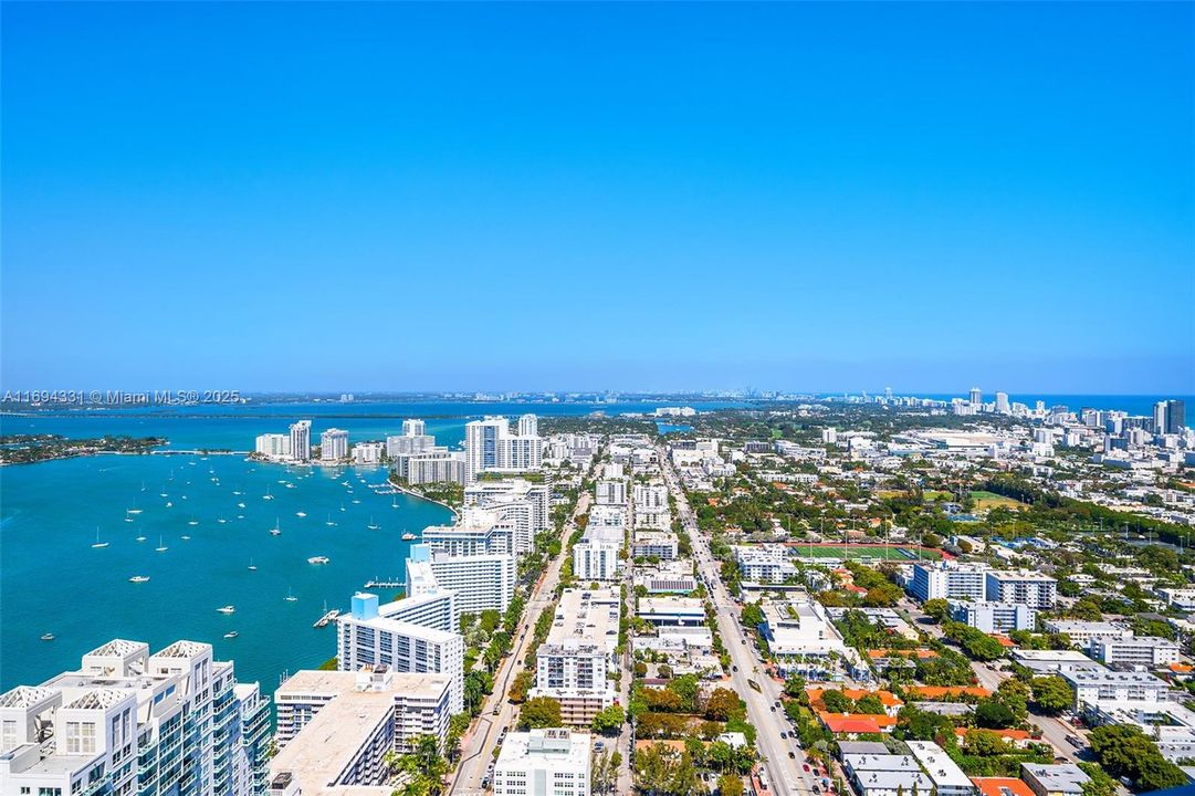 Recently Sold: $20,000,000 (4 beds, 6 baths, 5888 Square Feet)