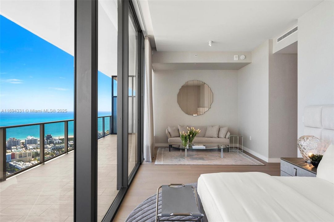 Recently Sold: $20,000,000 (4 beds, 6 baths, 5888 Square Feet)