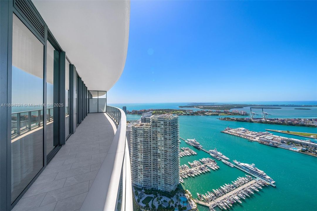 Recently Sold: $20,000,000 (4 beds, 6 baths, 5888 Square Feet)