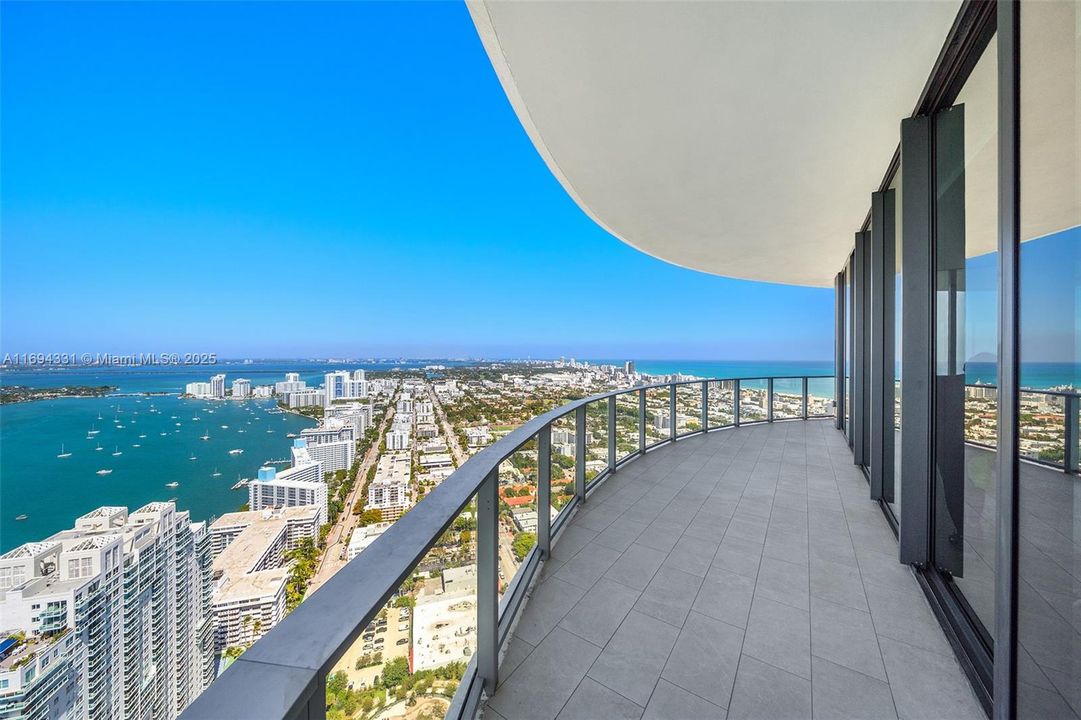 Recently Sold: $20,000,000 (4 beds, 6 baths, 5888 Square Feet)