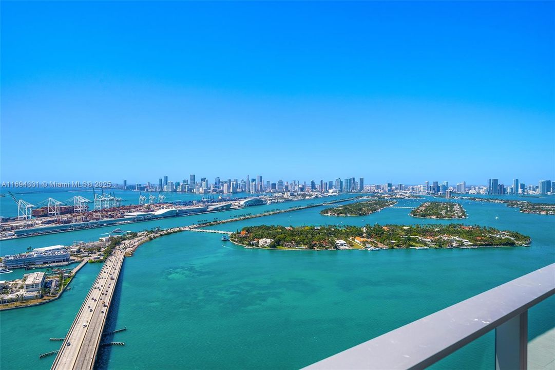 Recently Sold: $20,000,000 (4 beds, 6 baths, 5888 Square Feet)