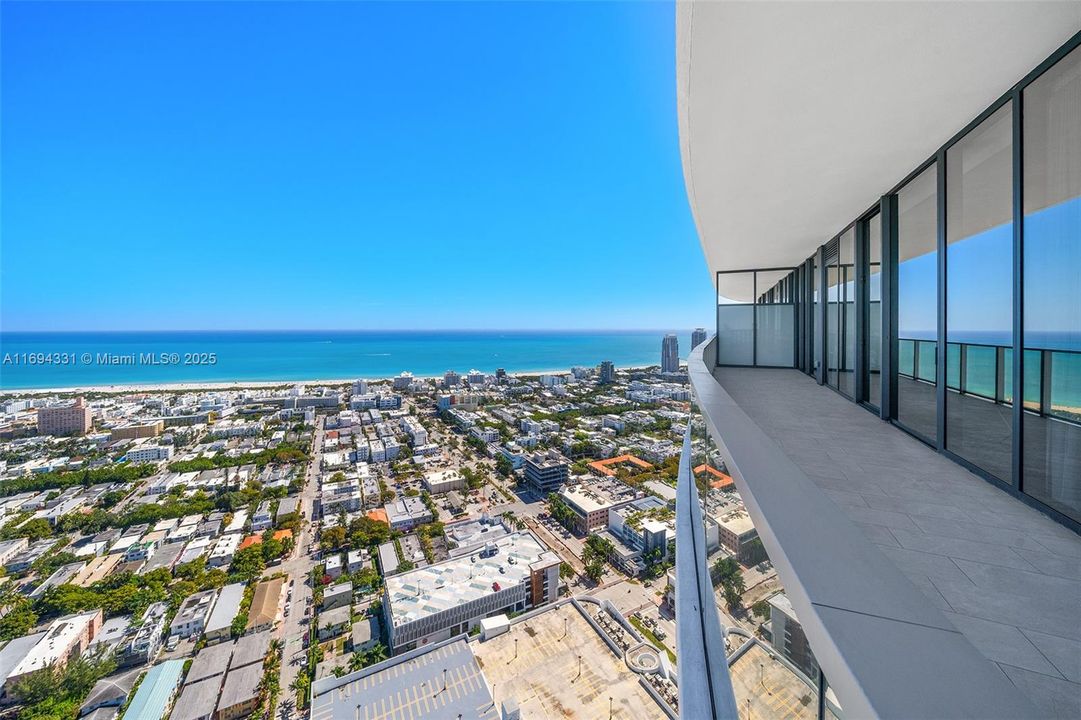 Recently Sold: $20,000,000 (4 beds, 6 baths, 5888 Square Feet)